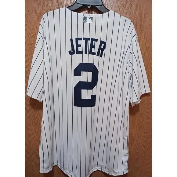 Derek Jeter-(Yankees)-(Jersey)-(White)-(New Con.)-(XL)-$100 - Picture 5 of 9